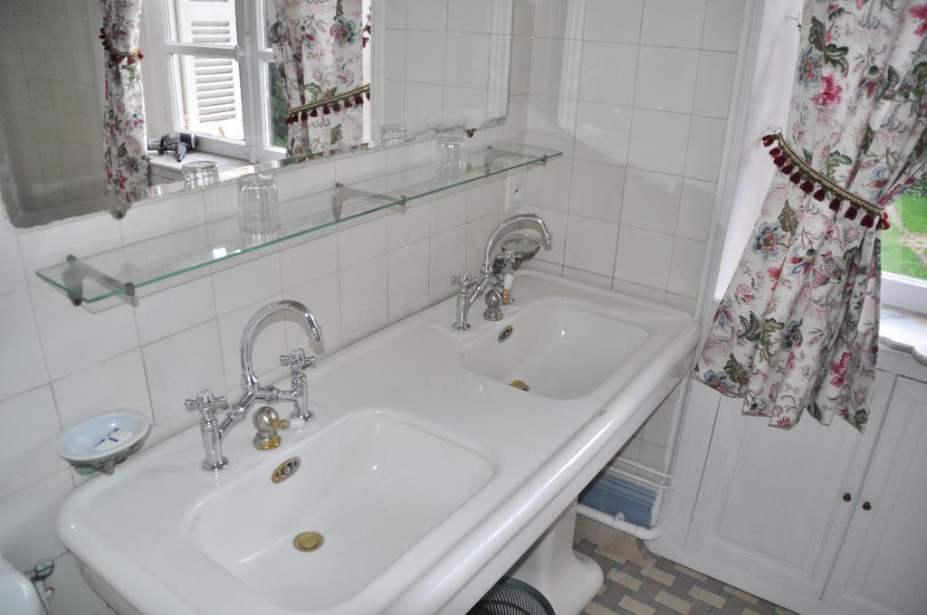 Chambres D'Hotes Le Manoir D'EsnevalCriquetot-lʼEsneval 部屋 写真